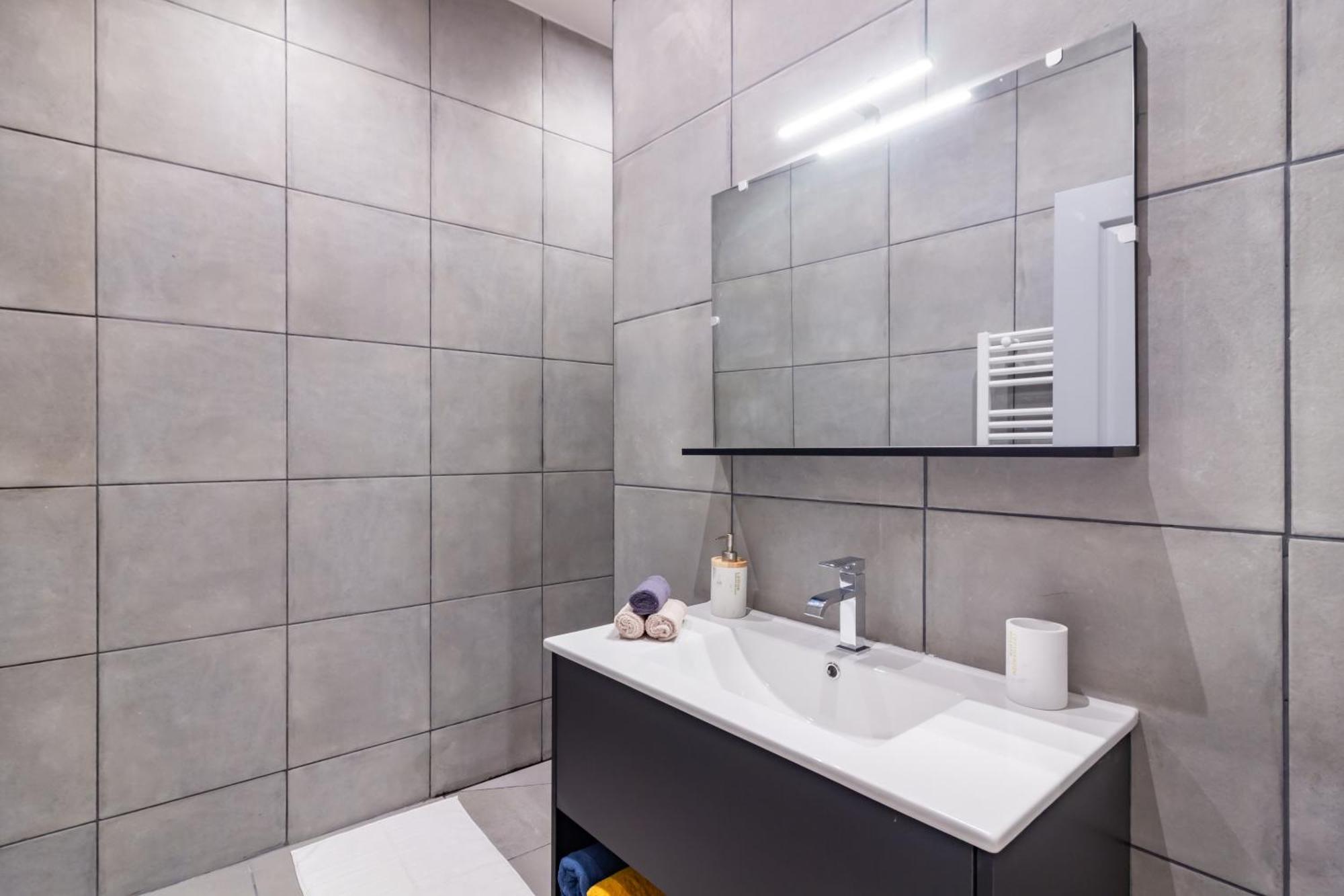 Spacieux Appartement En Plein Coeur De ベジエ エクステリア 写真