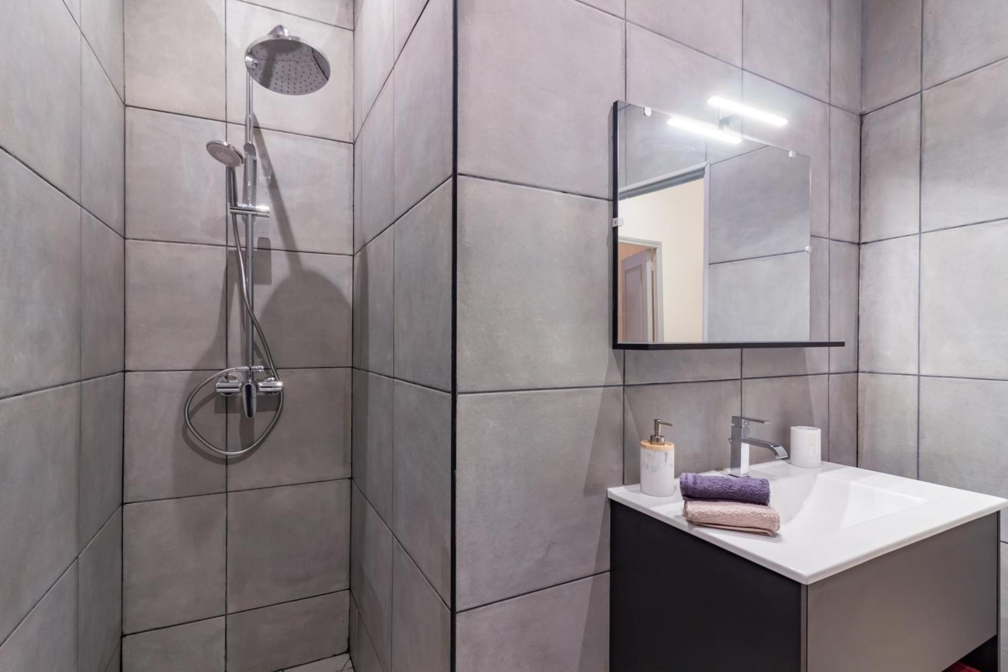 Spacieux Appartement En Plein Coeur De ベジエ エクステリア 写真